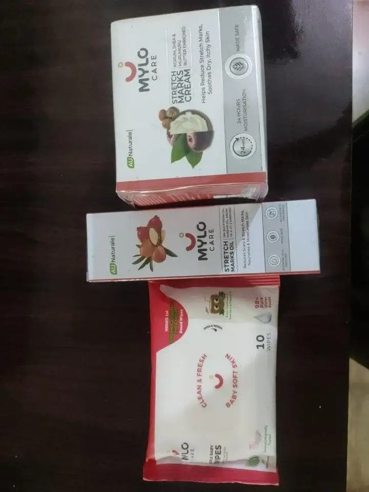 Stretch Marks Kit - Removes Scars | Made with Natural Ingredients | Tightens Skin - (1 Stretch Mark Oil - 100 ml, 2 Stretch Marks Cream - 100ml each)