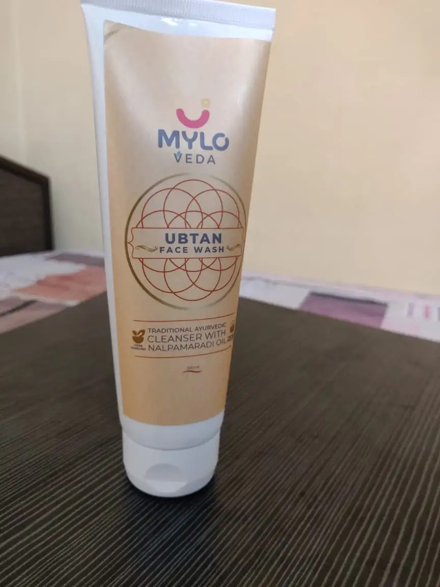 Ubtan Face Wash with Saffron, Nalpamaradi Oil & Turmeric | Brightens Skin | Removes Dead Skin Cells | Fights Acne | Lightens Skin (100 gm)