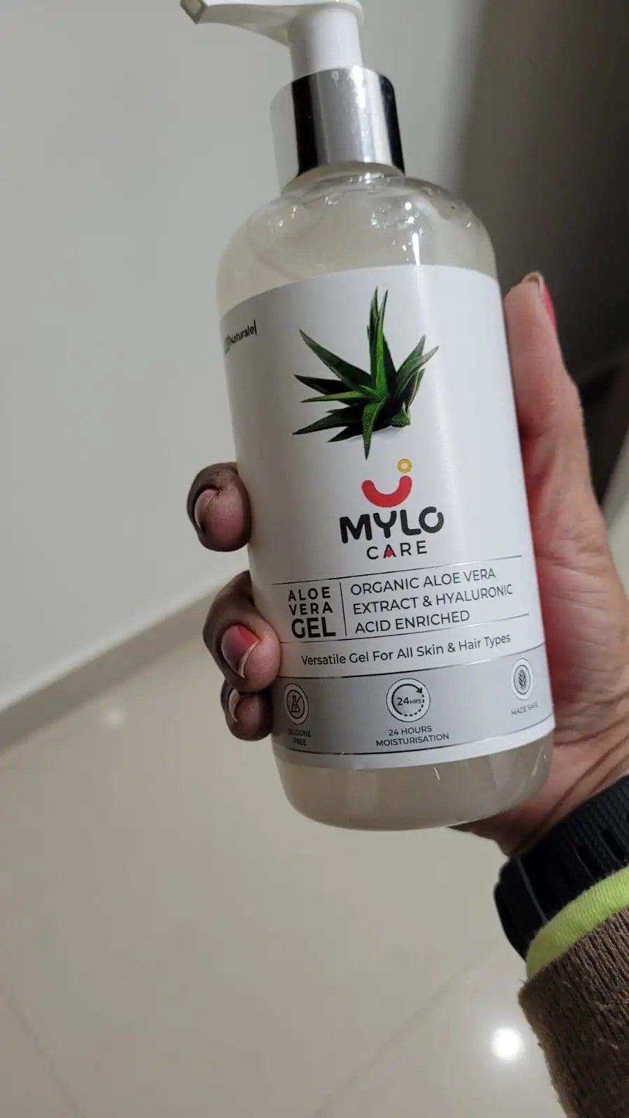 Aloe Vera Gel with 99% Organic Aloe Vera | Nurtures Skin & Hair | Reduces Suntan | Soothes Burns | Enhances Hair Resilience (300 ml)