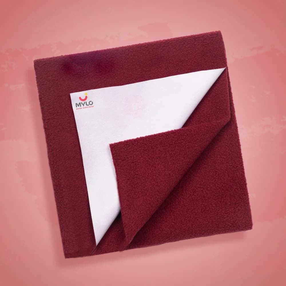 Waterproof Dry Sheet - M - Maroon