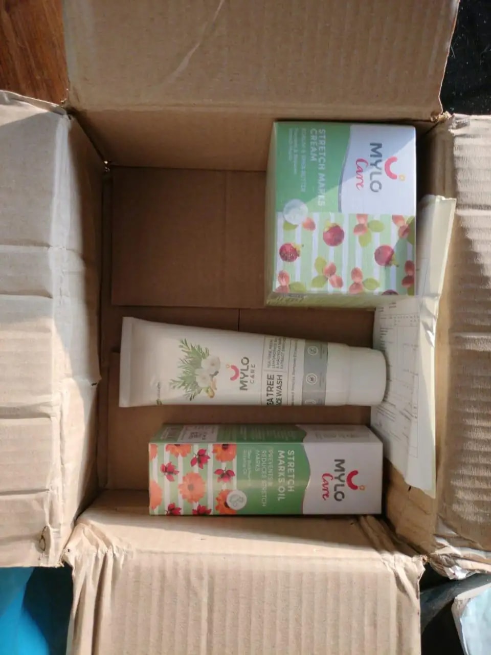 Stretch Marks Kit - Removes Scars | Made with Natural Ingredients | Tightens Skin - (1 Stretch Mark Oil - 100 ml, 2 Stretch Marks Cream - 100ml each)