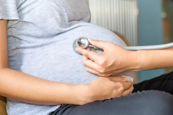Warning signs and symptoms of preeclampsia you should not ignore during the pregnancy period  