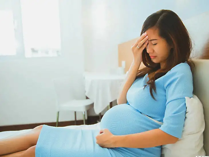 गर्भावस्था का तनाव कितना हानिकारक हो सकता है? आइये जानें इसके कारण और नियंत्रण के उपाय