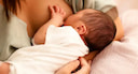 Images related to इन पॉजिशन की मदद से शिशु को स्तनपान करवाना हैं बेहद आसान