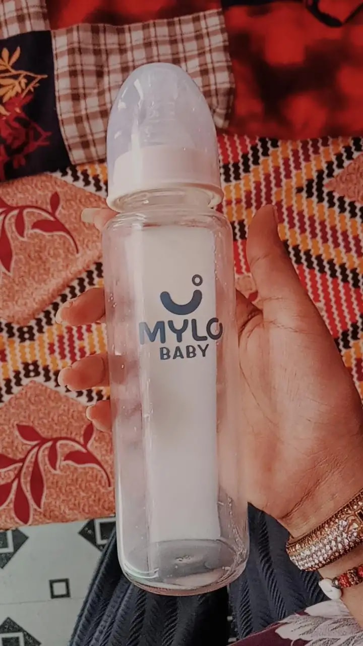 Glass Feeding Bottle | BPA Free | Anti-Colic | 100% Food Grade | Stain & Odor Free - 125 ml