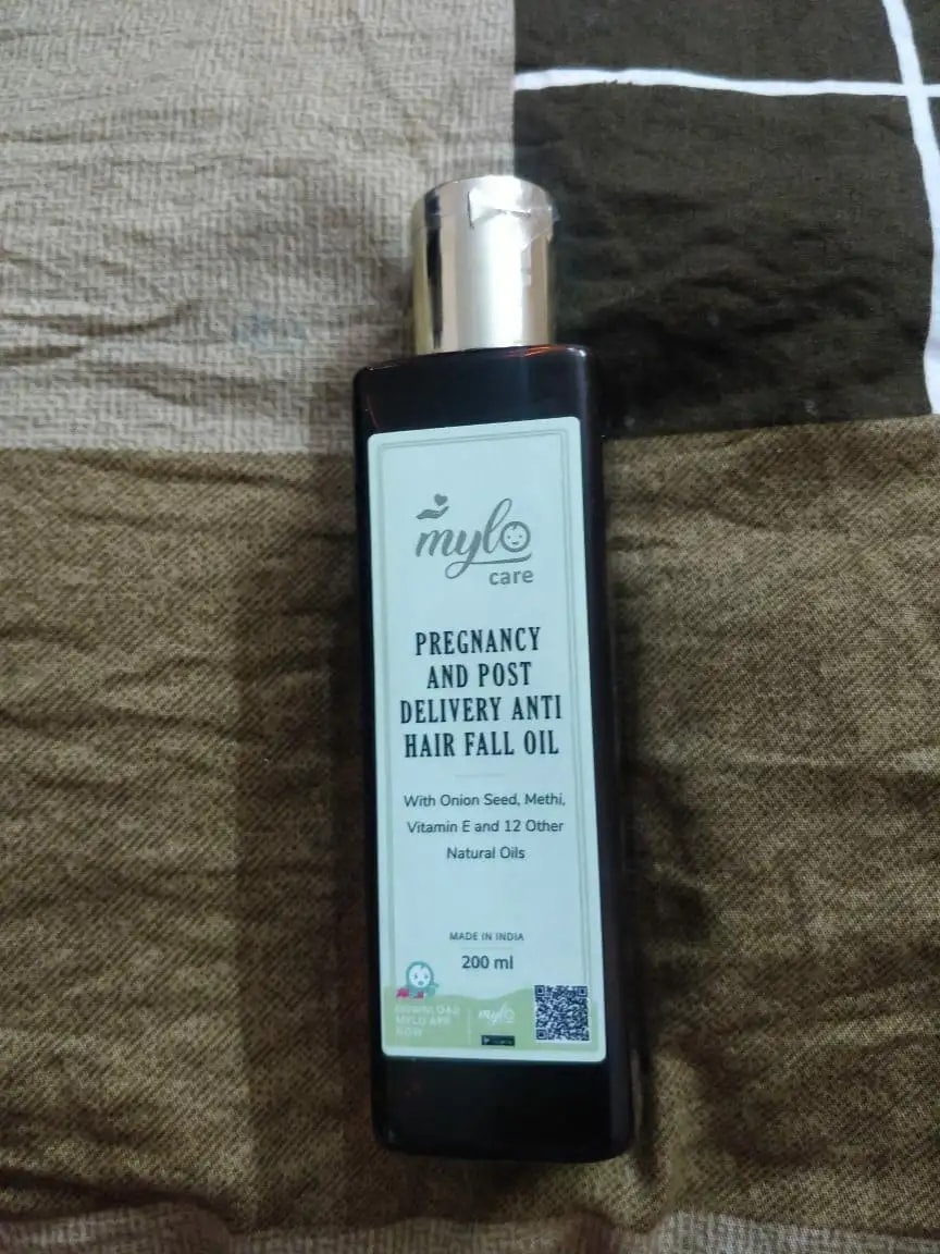 Ayurvedic Pregnancy Massage Oil | Relieves Pregnancy Pain & Ichiness | Heals Stretch Marks | Firms Up Body Post Pregnancy | Made with Dhanwantram Recipe (200 ml)