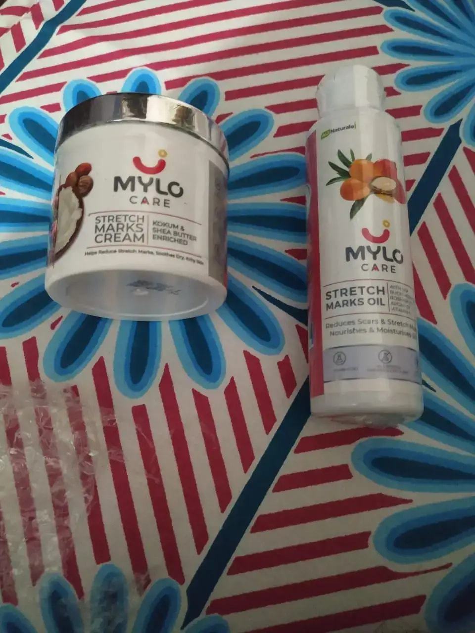 Stretch Marks Kit - Removes Scars | Made with Natural Ingredients | Tightens Skin - (1 Stretch Mark Oil - 100 ml, 2 Stretch Marks Cream - 100ml each)