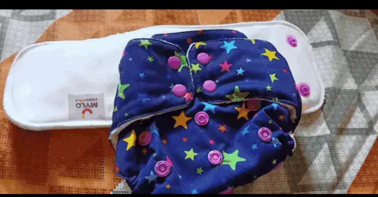 Adjustable Washable & Reusable Cloth Diaper With Dry Feel, Absorbent Insert Pad (3M-3Y) Prevents Rashes - Floral Spring - Pack of 1