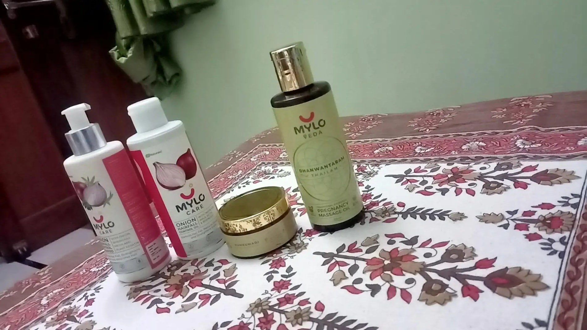 Ayurvedic Pregnancy Massage Oil | Relieves Pregnancy Pain & Ichiness | Heals Stretch Marks | Firms Up Body Post Pregnancy | Made with Dhanwantram Recipe (200 ml)