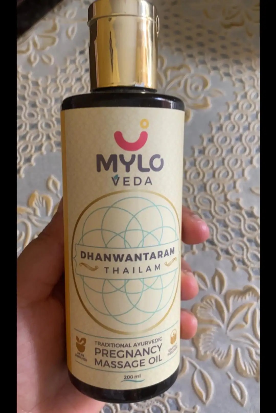 Ayurvedic Pregnancy Massage Oil | Relieves Pregnancy Pain & Ichiness | Heals Stretch Marks | Firms Up Body Post Pregnancy | Made with Dhanwantram Recipe (200 ml)