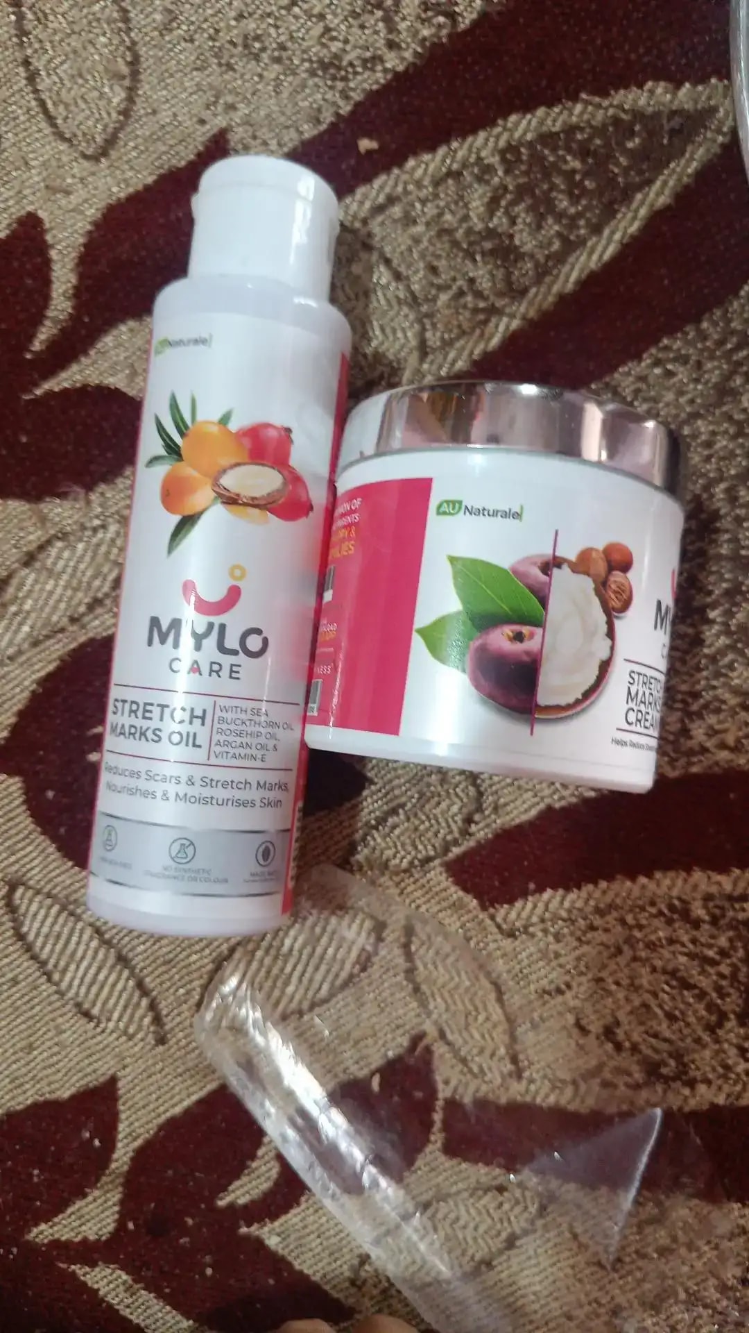 Stretch Marks Kit - Removes Scars | Made with Natural Ingredients | Tightens Skin - (1 Stretch Mark Oil - 100 ml, 2 Stretch Marks Cream - 100ml each)