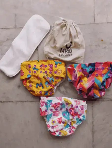 Adjustable Washable & Reusable Cloth Diaper With Dry Feel, Absorbent Insert Pad (3M-3Y) Prevents Rashes - Floral Spring - Pack of 1