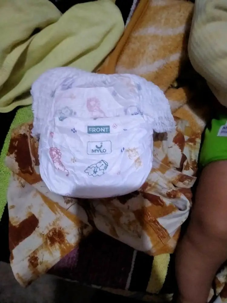 Mylo Baby New Born Diaper Pants | Up to 5Kgs | with Wetness Indicator | 92 Count