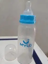 2-in-1 Baby Feeding Bottle | BPA Free with Anti-Colic Nipple & Spoon | Easy Flow Neck Design - Lion & Giraffe 125ml & 250ml