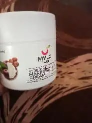 Stretch Marks Kit - Removes Scars | Made with Natural Ingredients | Tightens Skin - (1 Stretch Mark Oil - 100 ml, 2 Stretch Marks Cream - 100ml each)