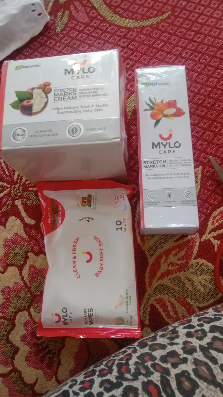 Stretch Marks Kit - Removes Scars | Made with Natural Ingredients | Tightens Skin - (1 Stretch Mark Oil - 100 ml, 2 Stretch Marks Cream - 100ml each)