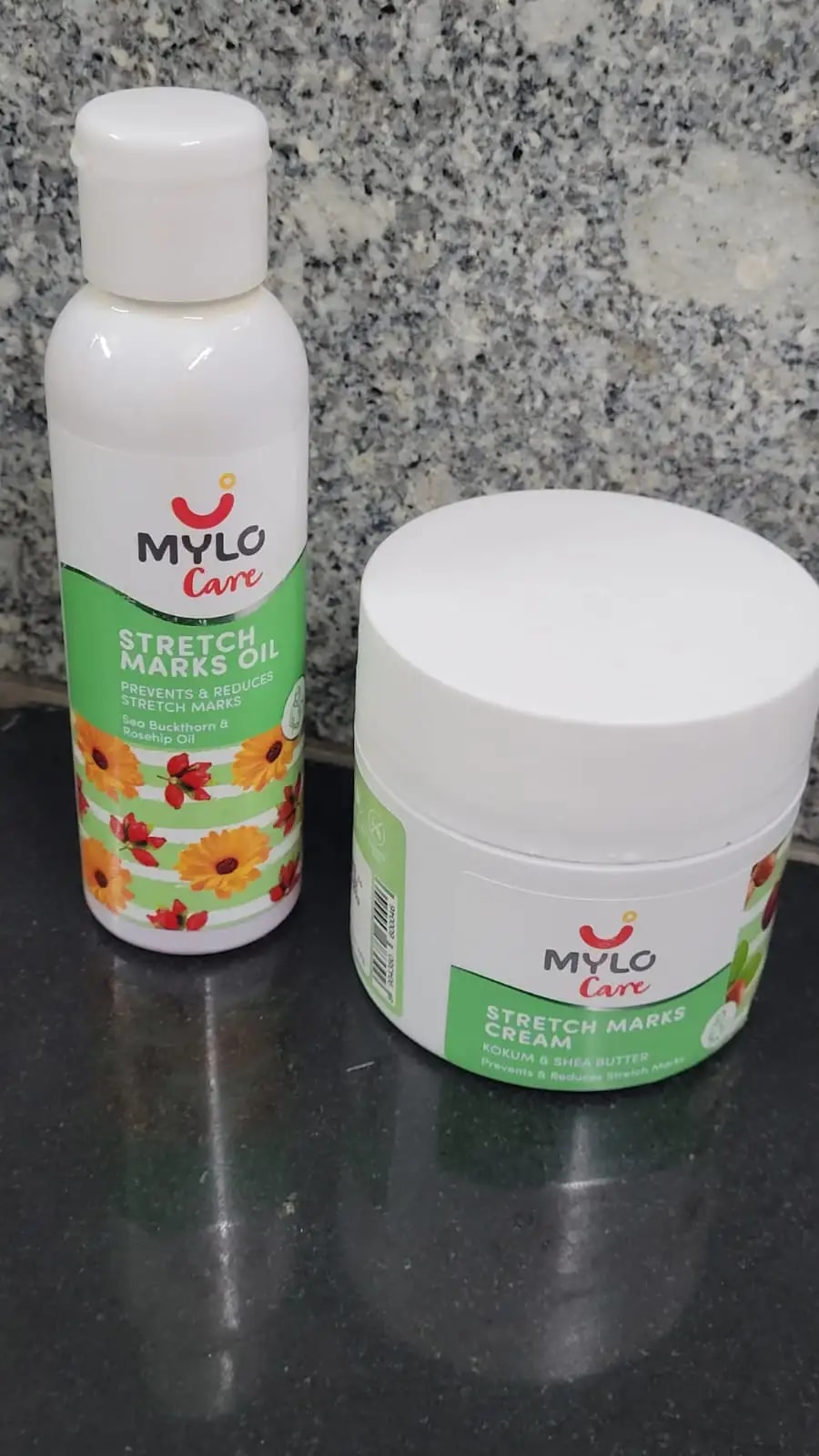 Stretch Marks Kit - Removes Scars | Made with Natural Ingredients | Tightens Skin - (1 Stretch Mark Oil - 100 ml, 2 Stretch Marks Cream - 100ml each)