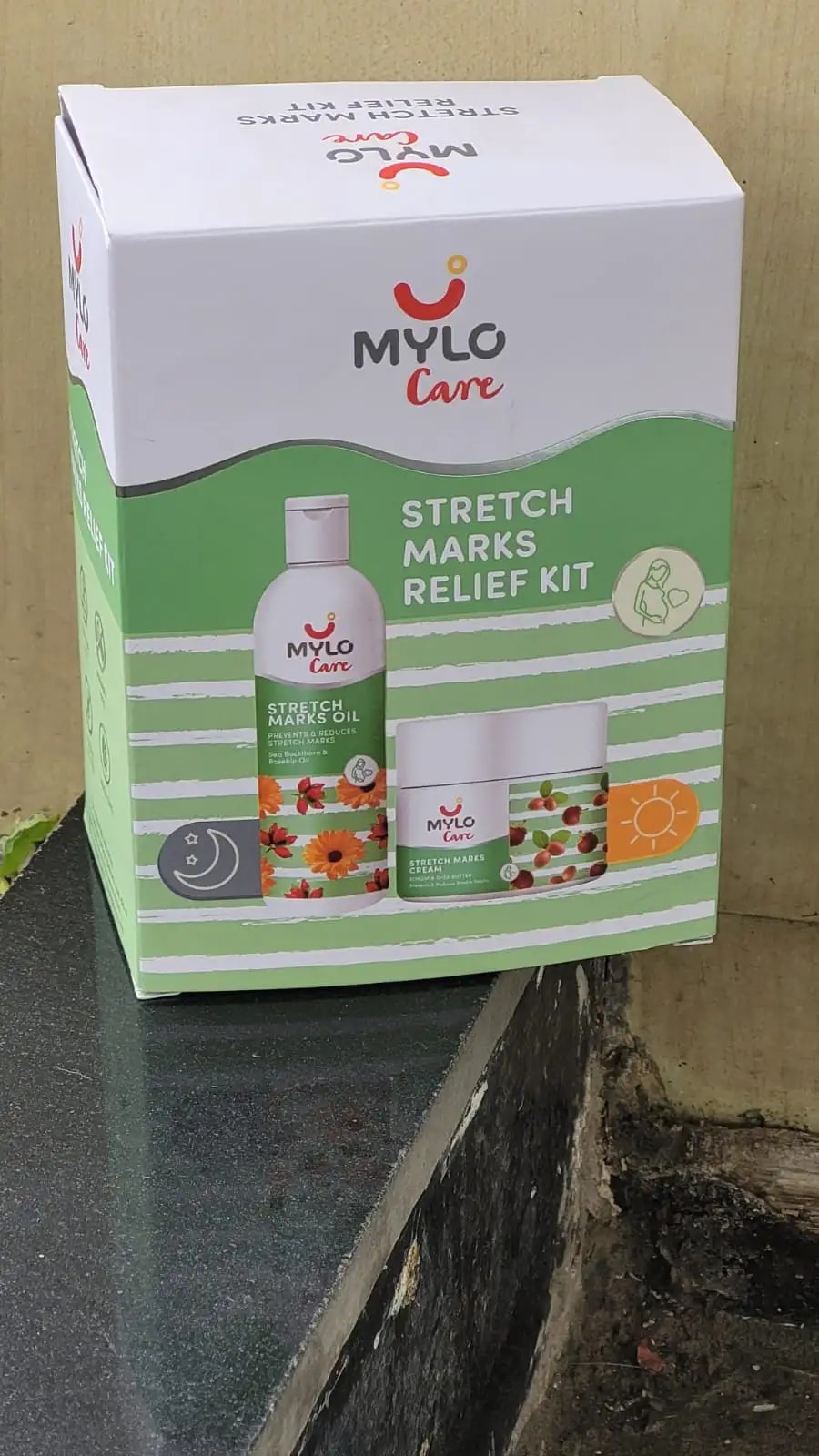 Stretch Marks Kit - Removes Scars | Made with Natural Ingredients | Tightens Skin - (1 Stretch Mark Oil - 100 ml, 2 Stretch Marks Cream - 100ml each)