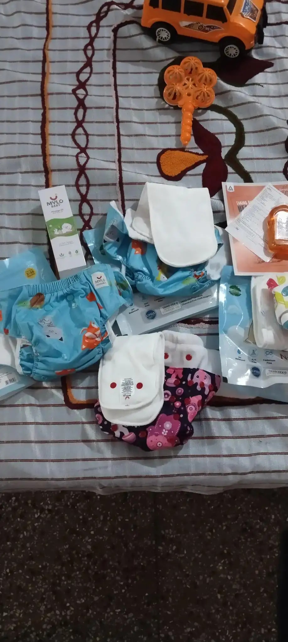 Adjustable Washable & Reusable Cloth Diaper With Dry Feel, Absorbent Insert Pad (3M-3Y) Prevents Rashes - Floral Spring - Pack of 1