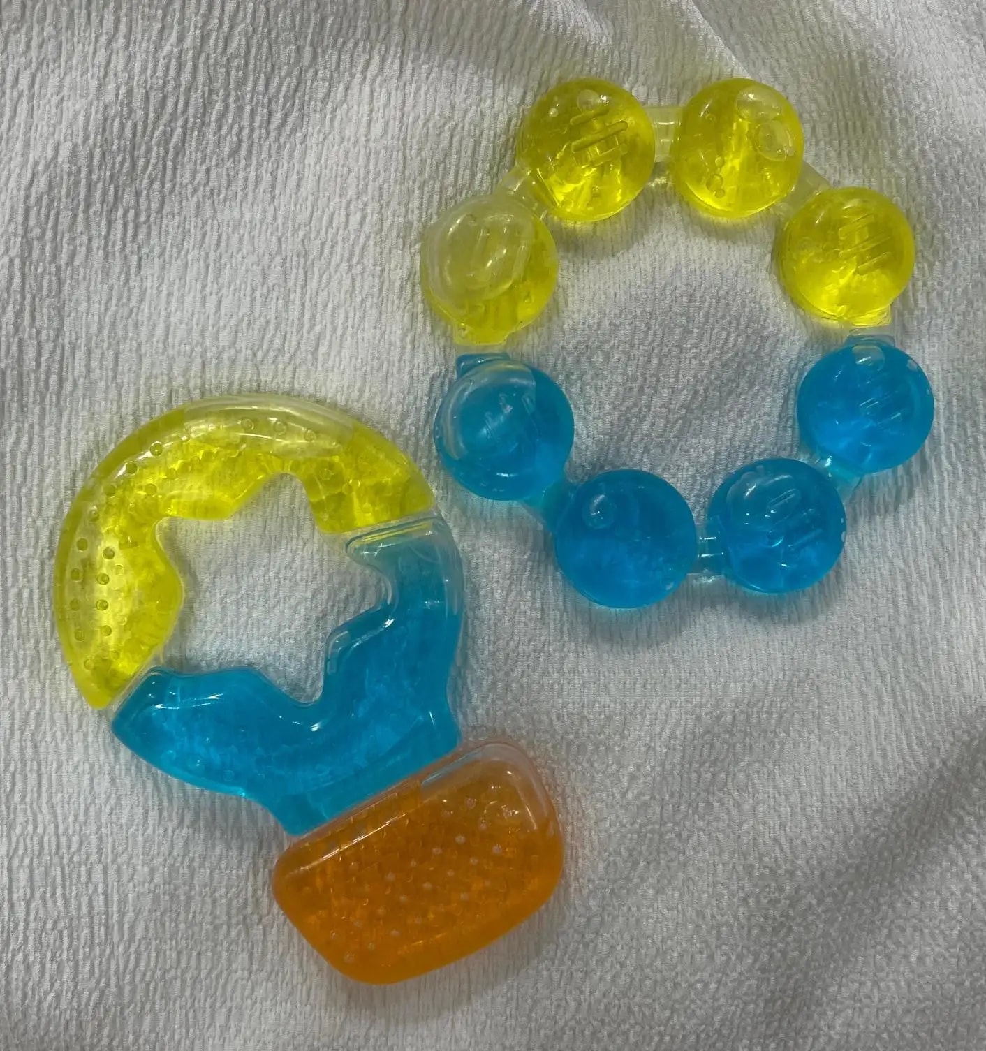 Teether for Kids | Relieves Sore Teething Gums | BPA Free, Food Grade & Non Toxic | ISI Marked | Easy to Hold | Pack of 4 - 2 Ring + 2 Hot Air Balloon