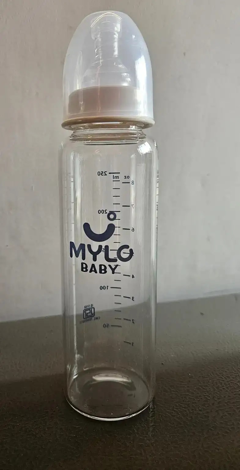 Glass Feeding Bottle | BPA Free | Anti-Colic | 100% Food Grade | Stain & Odor Free - 125 ml