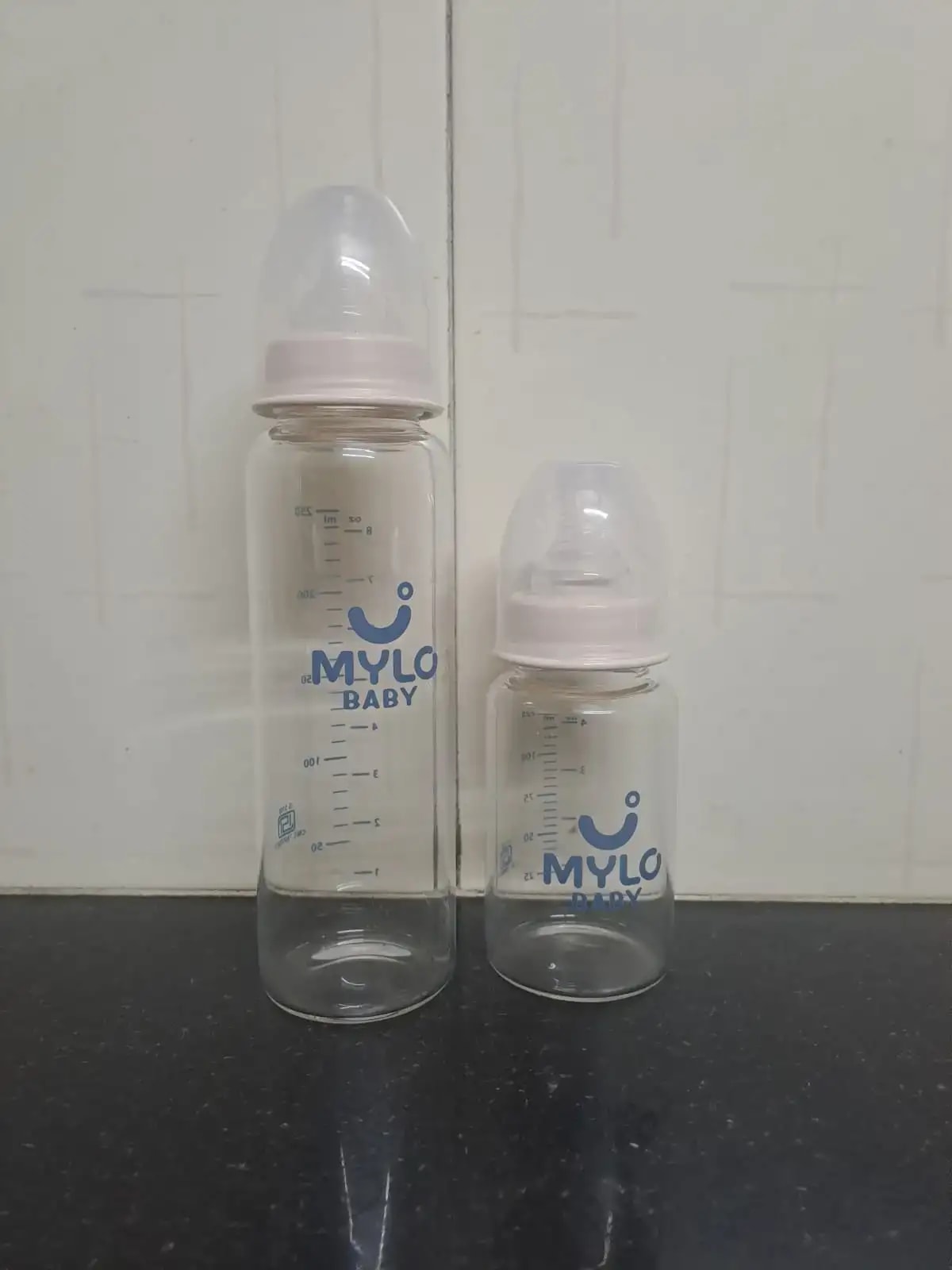 Glass Feeding Bottle | BPA Free | Anti-Colic | 100% Food Grade | Stain & Odor Free - 125 ml