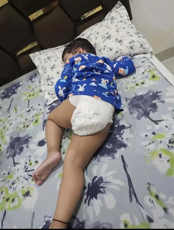 Mylo Baby New Born Diaper Pants | Up to 5Kgs | with Wetness Indicator | 92 Count