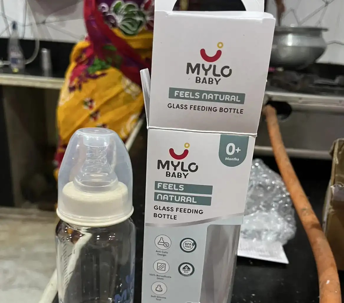 Glass Feeding Bottle | BPA Free | Anti-Colic | 100% Food Grade | Stain & Odor Free - 125 ml
