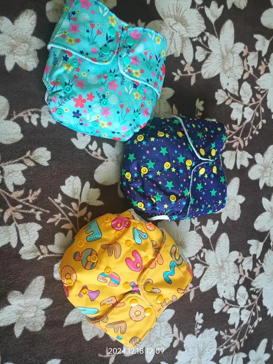 Adjustable Washable & Reusable Cloth Diaper With Dry Feel, Absorbent Insert Pad (3M-3Y) Prevents Rashes - Floral Spring - Pack of 1