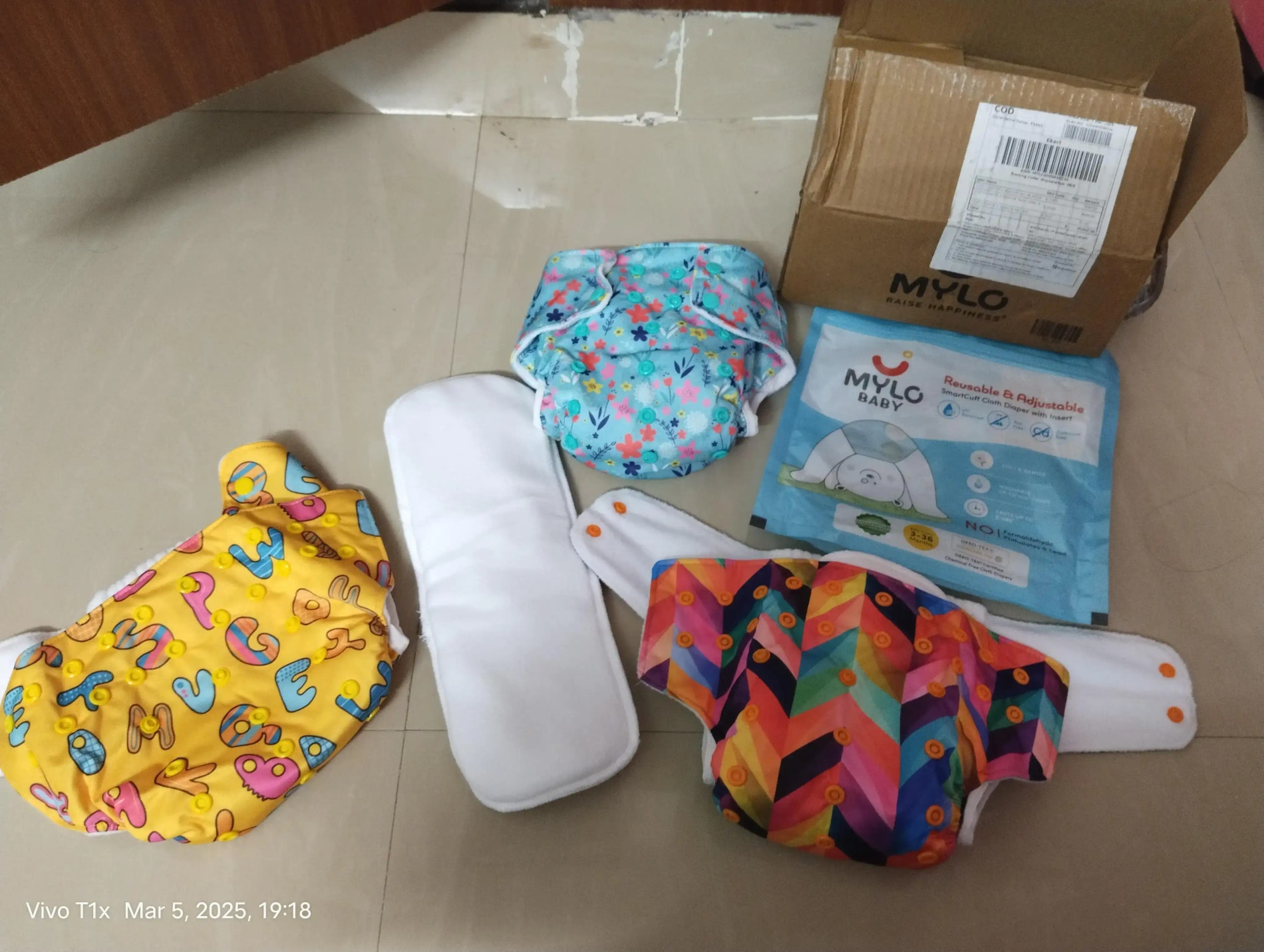 Adjustable Washable & Reusable Cloth Diaper With Dry Feel, Absorbent Insert Pad (3M-3Y) Prevents Rashes - Floral Spring - Pack of 1
