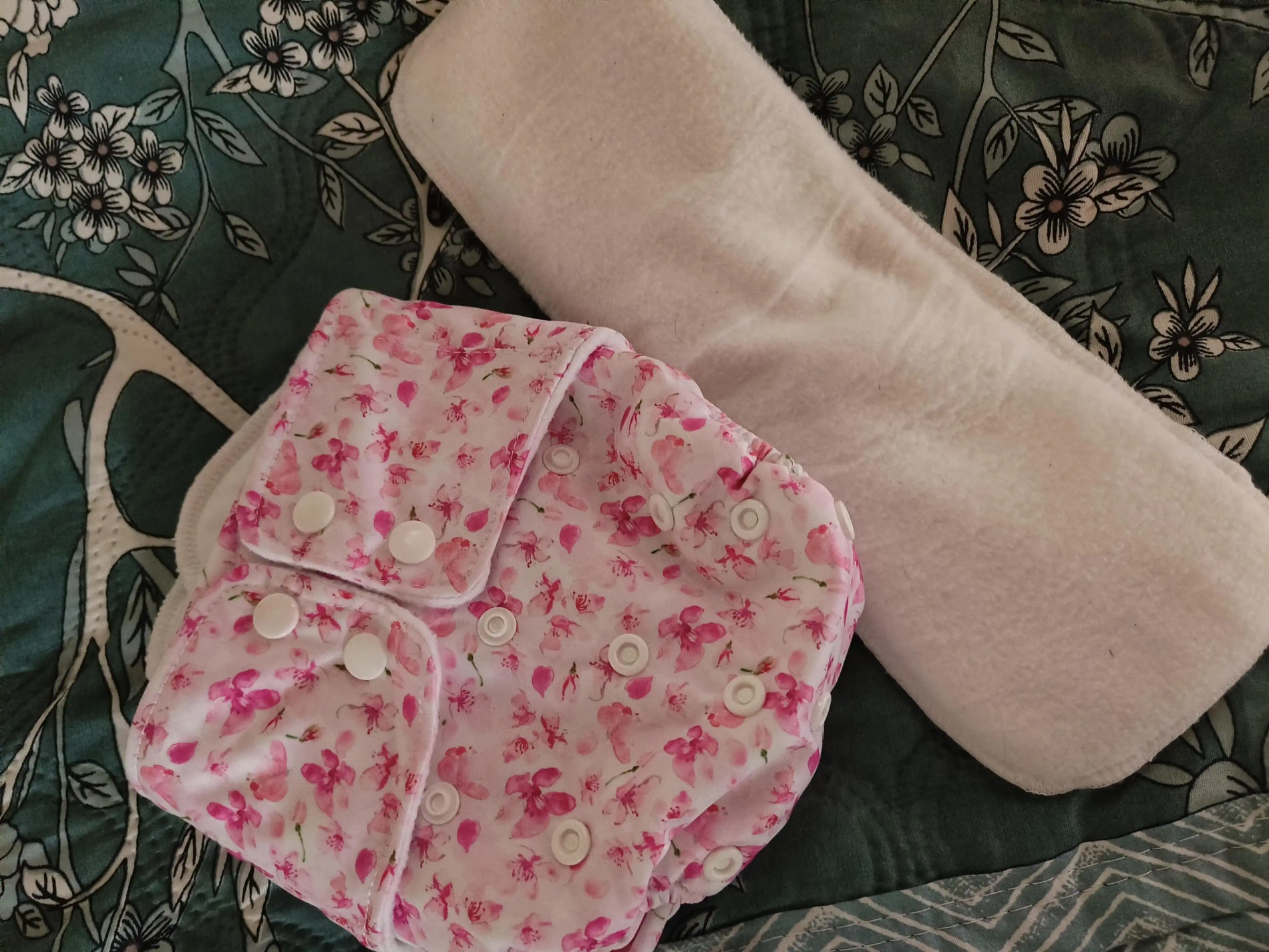 Adjustable Washable & Reusable Cloth Diaper With Dry Feel, Absorbent Insert Pad (3M-3Y) Prevents Rashes - Floral Spring - Pack of 1