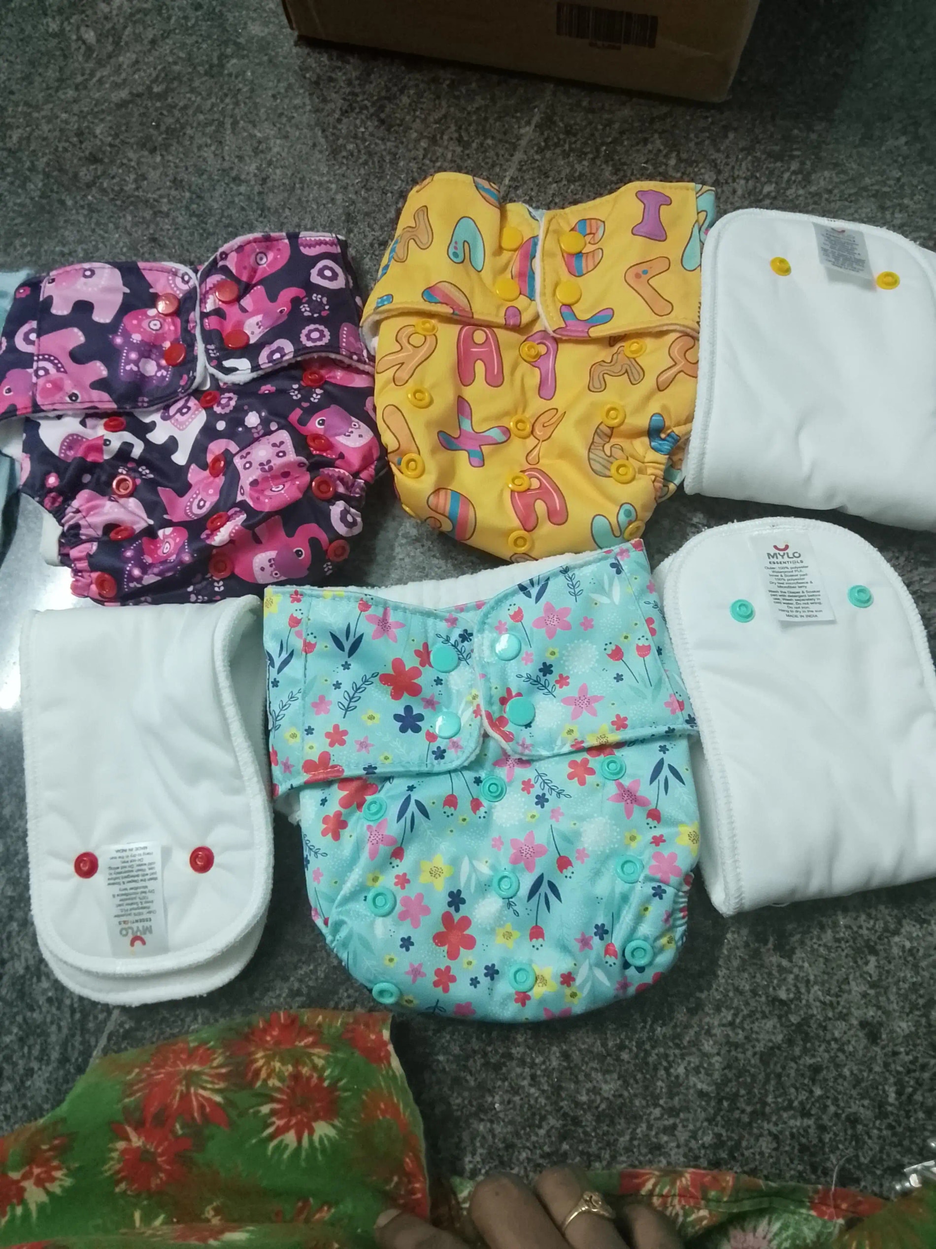 Adjustable Washable & Reusable Cloth Diaper With Dry Feel, Absorbent Insert Pad (3M-3Y) Prevents Rashes - Floral Spring - Pack of 1
