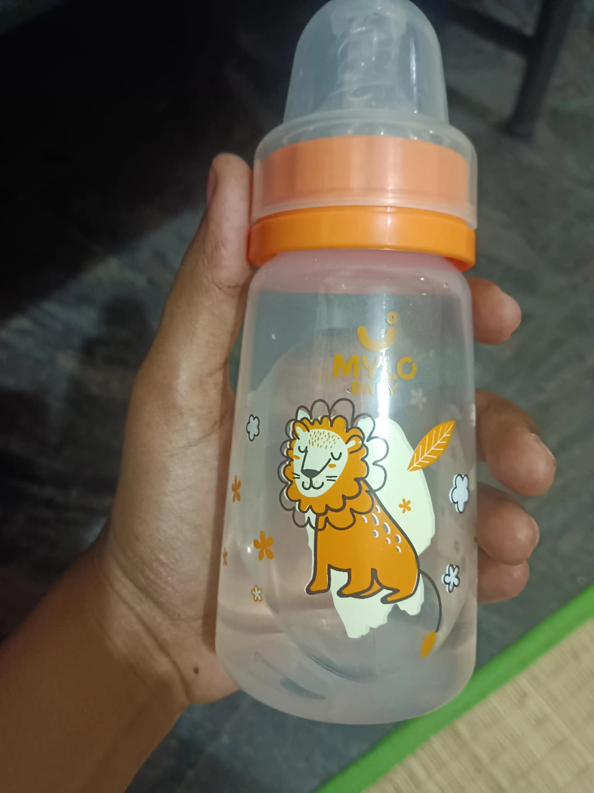 2-in-1 Baby Feeding Bottle | BPA Free with Anti-Colic Nipple & Spoon | Easy Flow Neck Design - Lion & Giraffe 125ml & 250ml