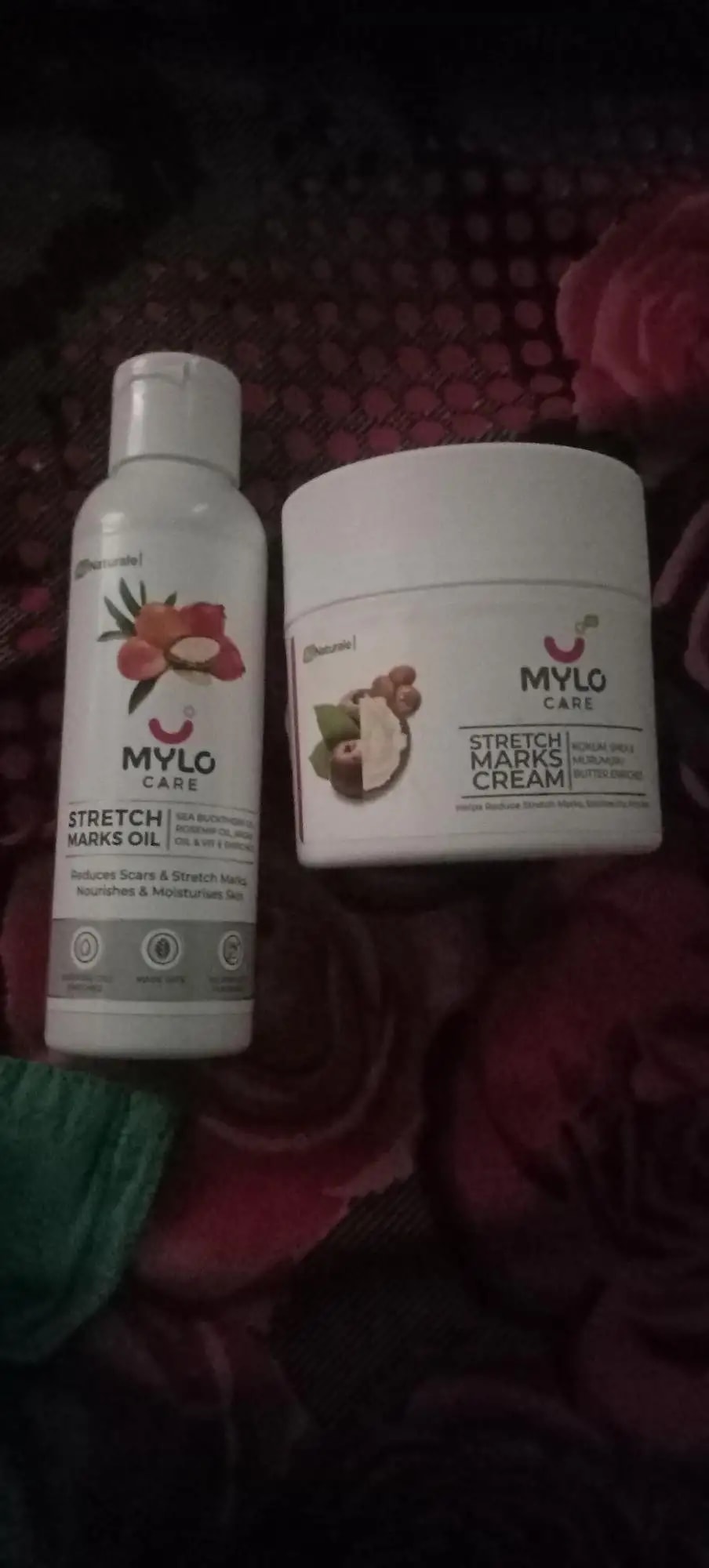 Stretch Marks Kit - Removes Scars | Made with Natural Ingredients | Tightens Skin - (1 Stretch Mark Oil - 100 ml, 2 Stretch Marks Cream - 100ml each)