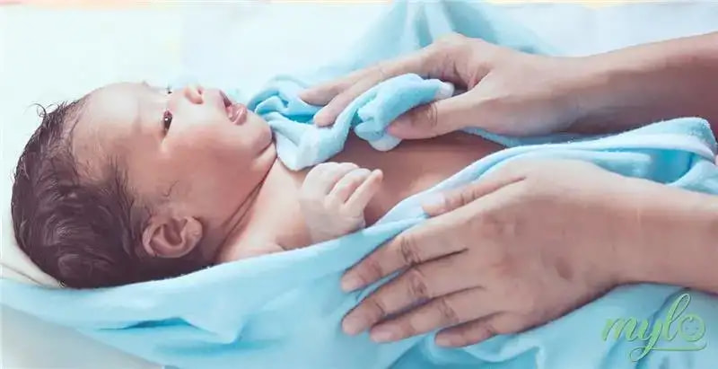 Top 5 Reasons Why You Need a Special Towel for Wiping Your Baby's Body
