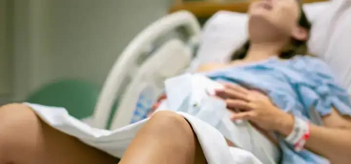 Epidural: Advantages, Disadvantages & Risks