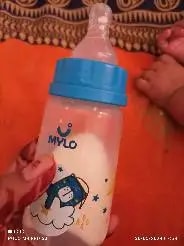 2-in-1 Baby Feeding Bottle | BPA Free with Anti-Colic Nipple & Spoon | Easy Flow Neck Design - Lion & Giraffe 125ml & 250ml