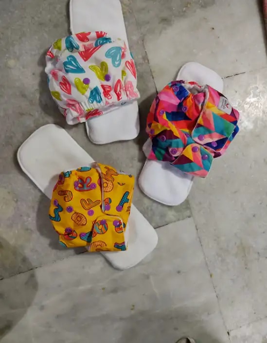 Adjustable Washable & Reusable Cloth Diaper With Dry Feel, Absorbent Insert Pad (3M-3Y) Prevents Rashes - Floral Spring - Pack of 1